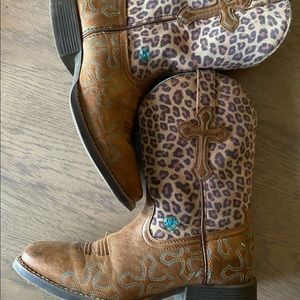 ARIAT KID'S CROSSROADS WESTERN BOOTS ( size 4 US)